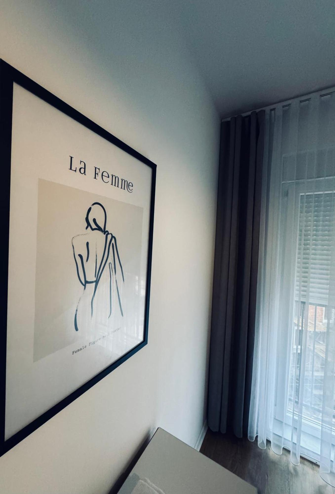 Priam Apartment Приштина Екстер'єр фото